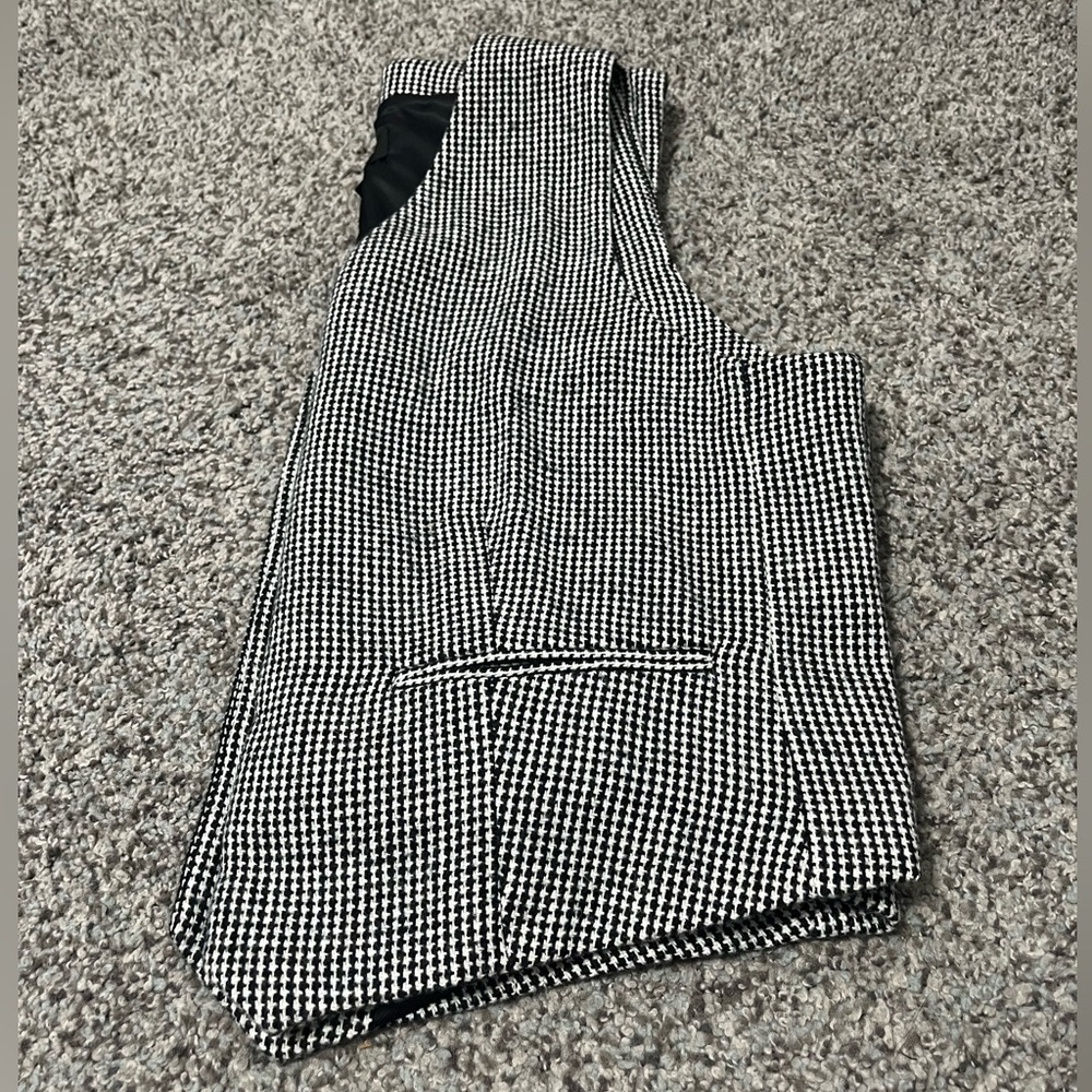 Banana Republic Women’s Wool-Blend Vest - Picture 7 of 12